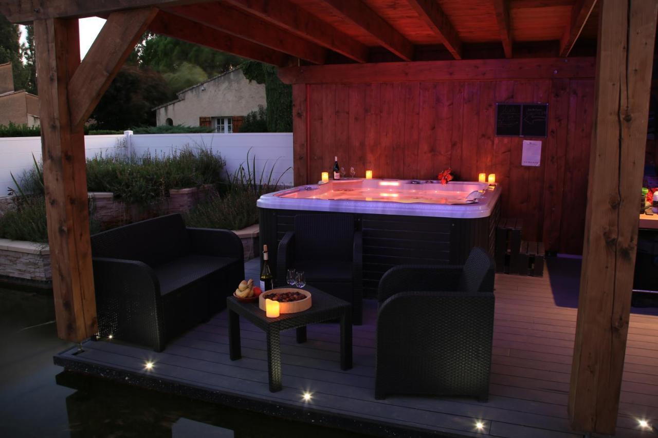 Chalet Mont Ventoux Et Chalet Vip Camaret-sur-Aigues Exterior foto