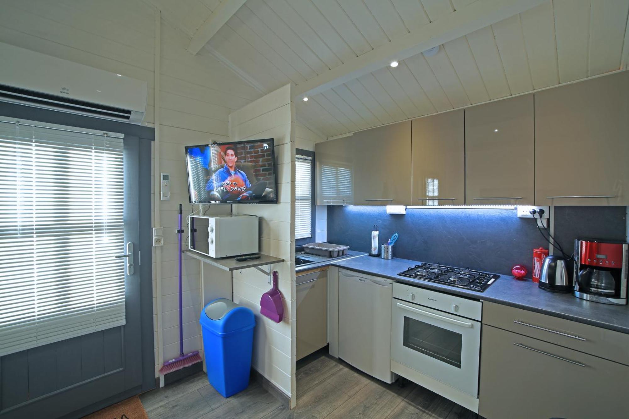Chalet Mont Ventoux Et Chalet Vip Camaret-sur-Aigues Zimmer foto