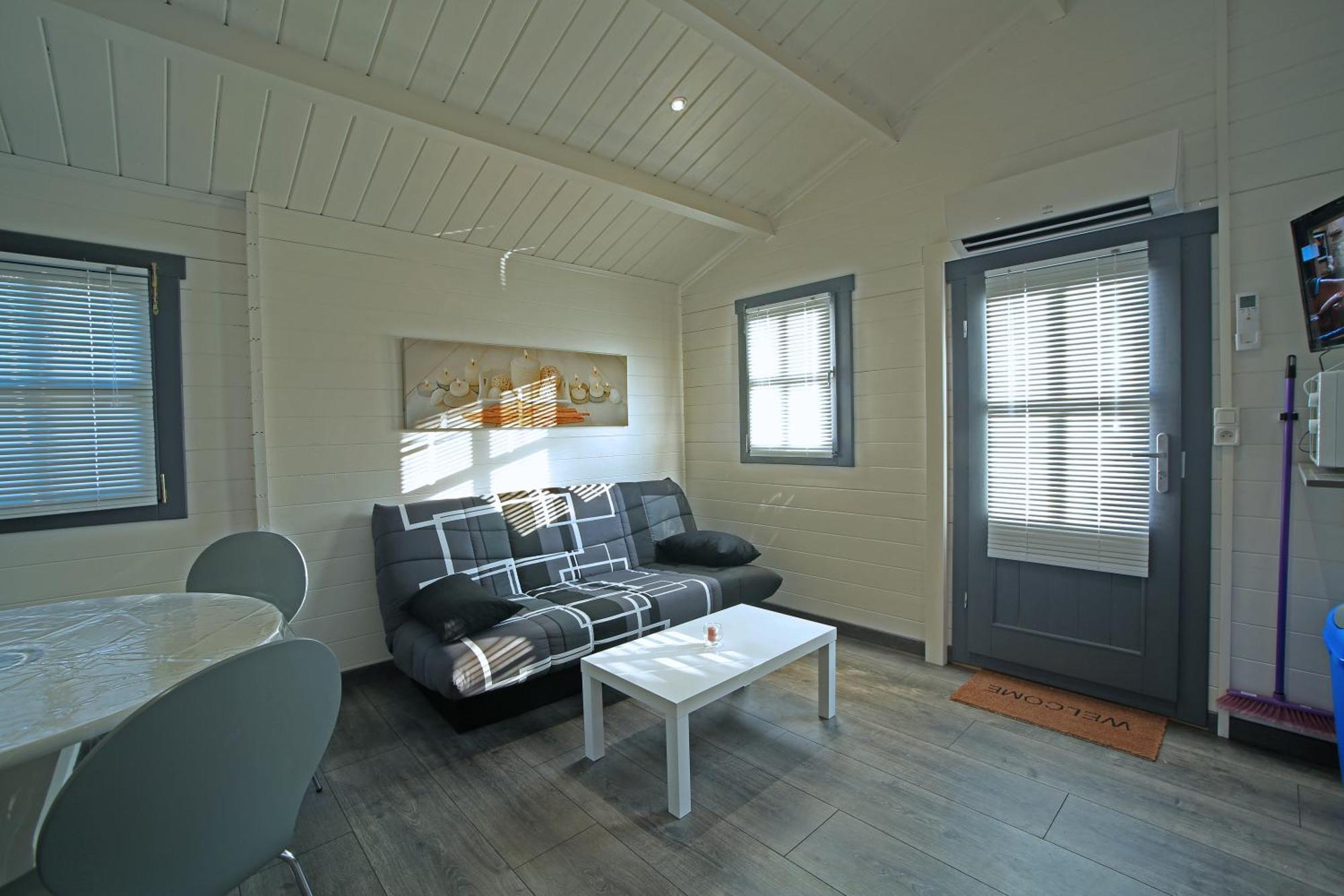 Chalet Mont Ventoux Et Chalet Vip Camaret-sur-Aigues Zimmer foto